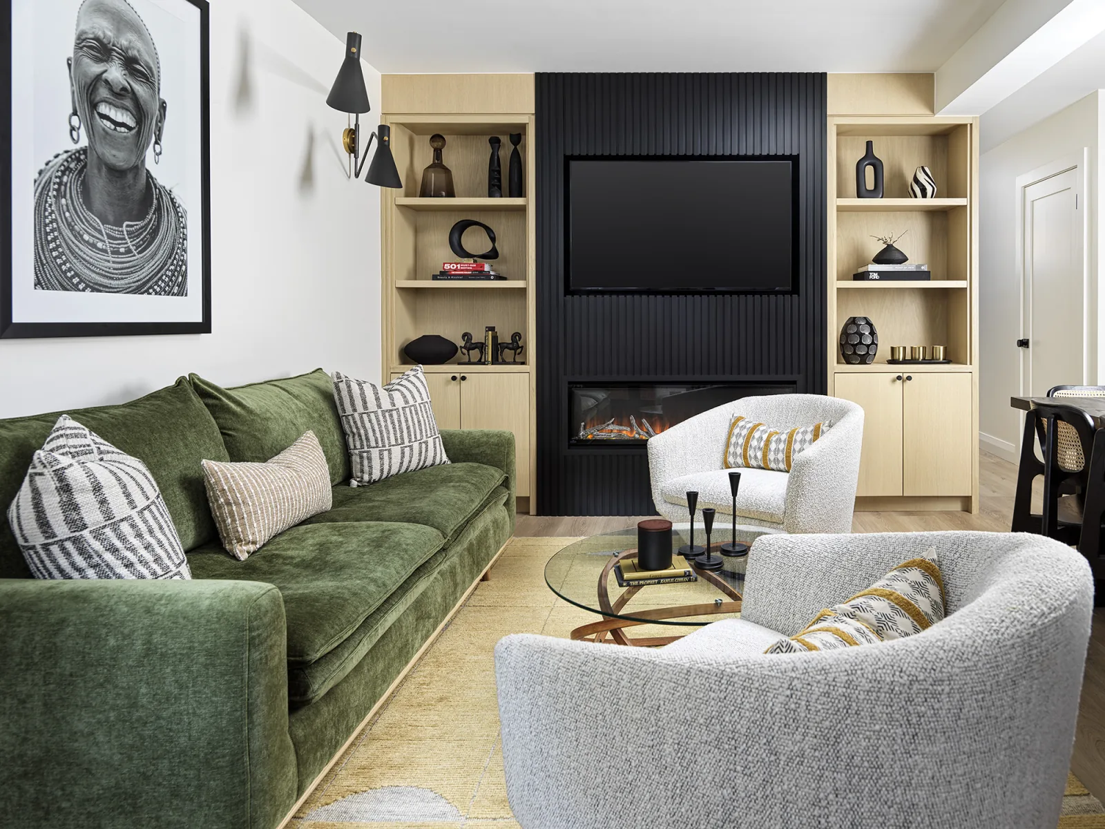sbb-prj-67-herbert-004-living-room-with-built-in-shelving-and-boucle-chairs